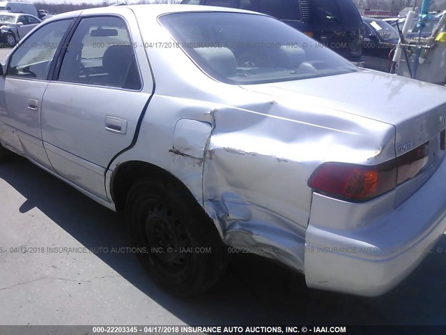 4T1BG22K91U021417 - 2001 TOYOTA CAMRY CE/LE/XLE ვერცხლისფერი ფოტო 6