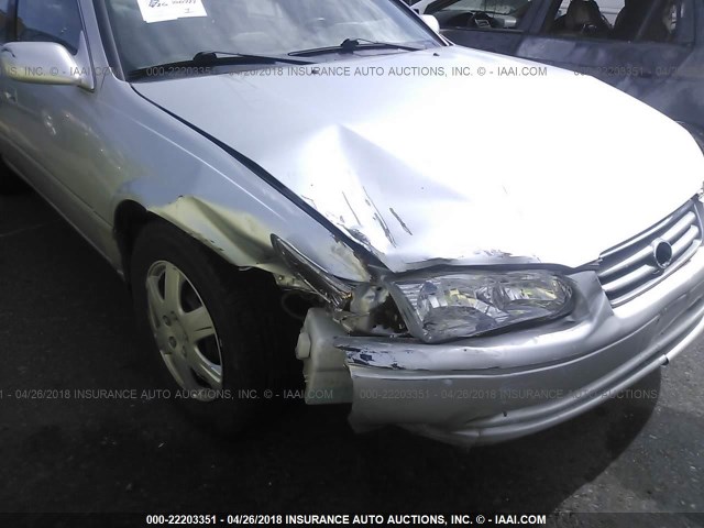 JT2BG22K410562945 - 2001 TOYOTA CAMRY CE/LE/XLE 银色 照片 6