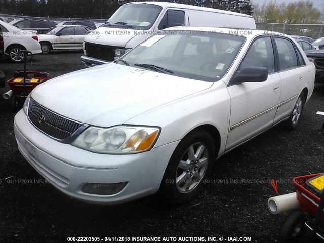 4T1BF28B6YU073141 - 2000 TOYOTA AVALON XL/XLS WHITE photo 2