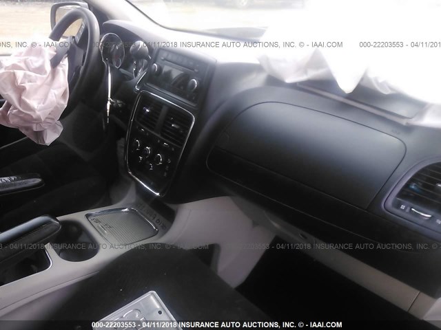 2C4RDGCG3CR263980 - 2012 DODGE GRAND CARAVAN SXT WHITE photo 5