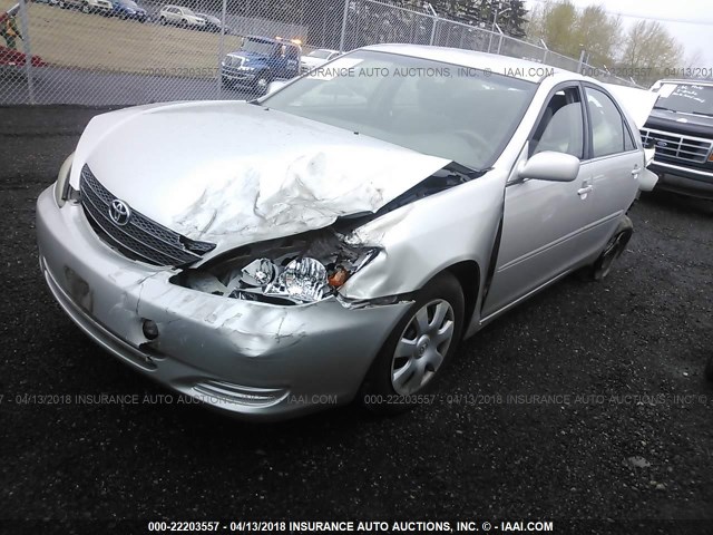 4T1BE32K94U795781 - 2004 TOYOTA CAMRY LE/XLE/SE SILVER photo 2