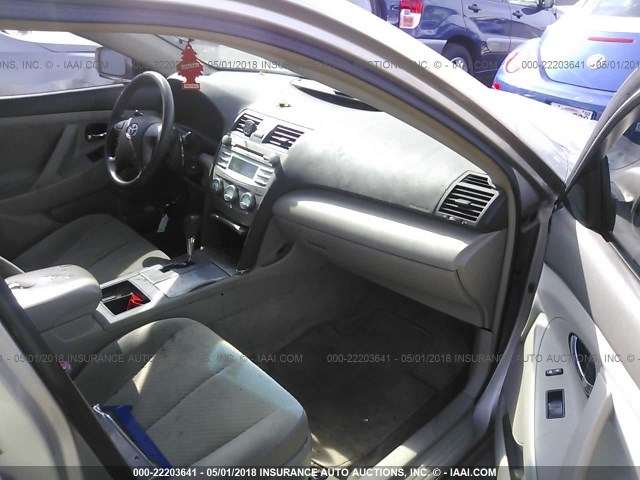 JTNBE46K083142669 - 2008 TOYOTA CAMRY CE/LE/XLE/SE GOLD photo 5