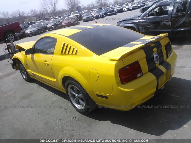 1ZVFT82H365221765 - 2006 FORD MUSTANG GT YELLOW photo 3