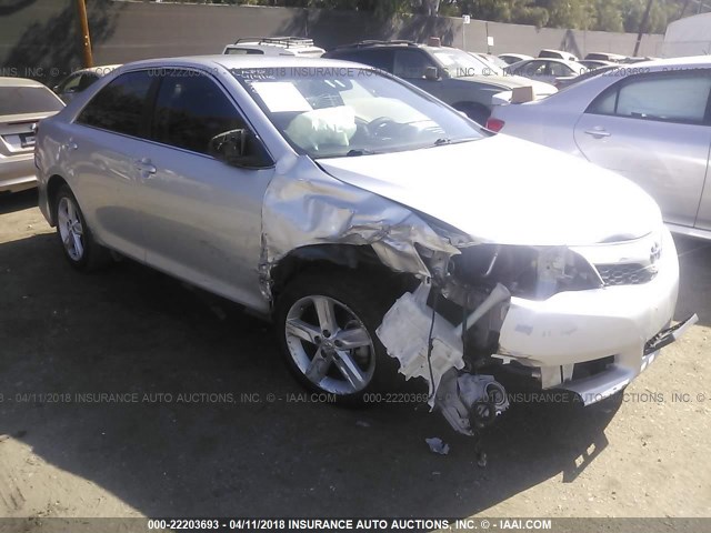 4T1BF1FK5CU045837 - 2012 TOYOTA CAMRY SE/LE/XLE SILVER photo 1