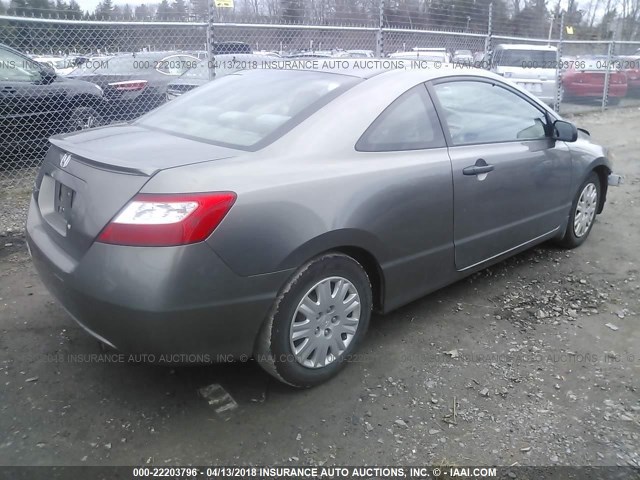 2HGFG12316H010139 - 2006 HONDA CIVIC DX VP GRAY photo 4