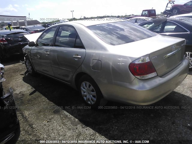 4T1BE32K35U080075 - 2005 TOYOTA CAMRY LE/XLE/SE 银色 照片 3