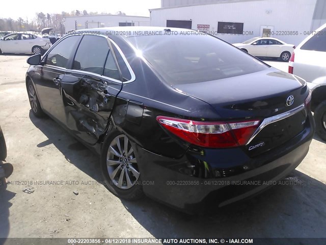 4T1BF1FK9HU367470 - 2017 TOYOTA CAMRY LE/XLE/SE/XSE BLACK photo 3