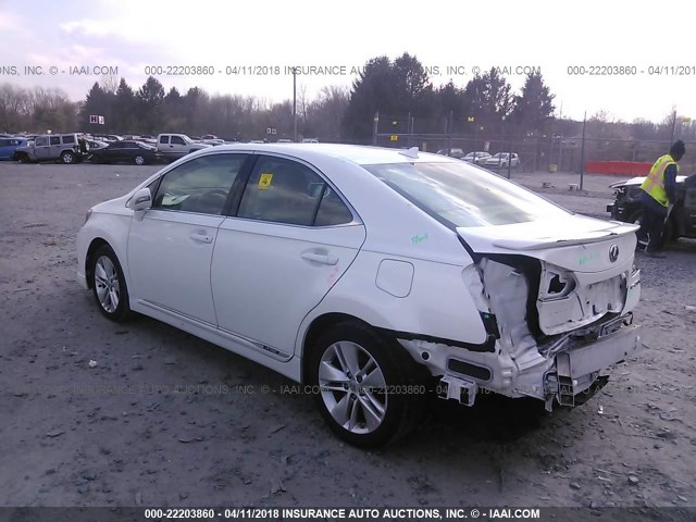 JTHBB1BA8B2046891 - 2011 LEXUS HS 250H WHITE photo 3