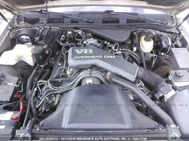 1LNCM81W5MY721808 - 1991 LINCOLN TOWN CAR EXECUTIVE SILVER photo 10