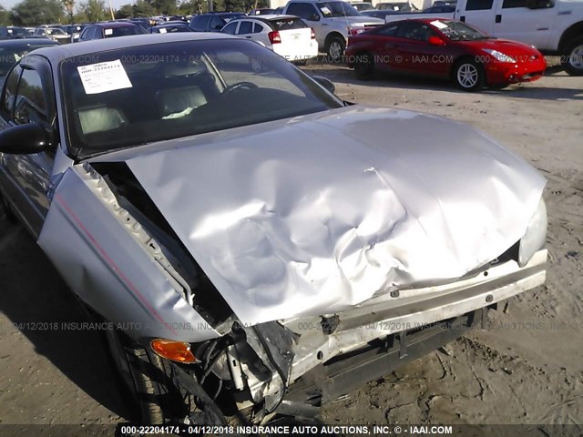 2G1WX15K429314628 - 2002 CHEVROLET MONTE CARLO SS 银色 照片 6