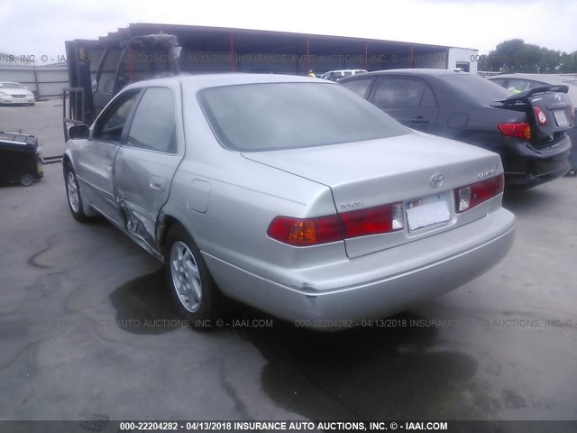 4T1BG22K71U019164 - 2001 TOYOTA CAMRY CE/LE/XLE 银色 照片 3