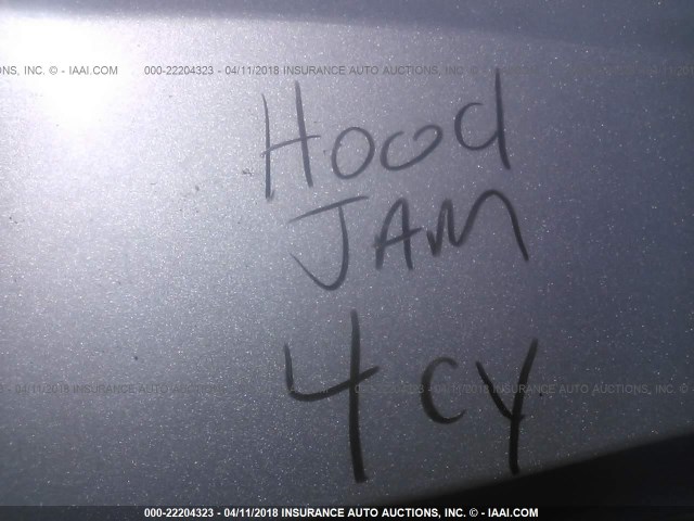 4T1BE32K85U085272 - 2005 TOYOTA CAMRY LE/XLE/SE ვერცხლისფერი ფოტო 10