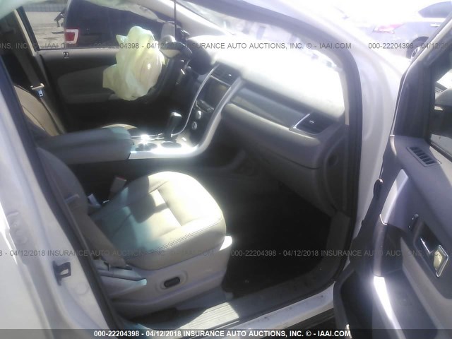 2FMDK4JC3DBC68553 - 2013 FORD EDGE SEL WHITE photo 5