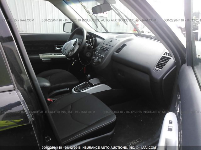 KNDJT2A63C7738963 - 2012 KIA SOUL +/!/SPORT BLACK photo 5