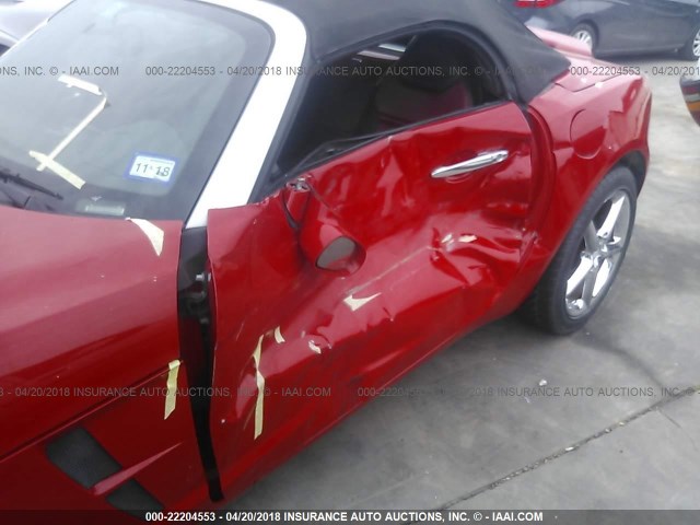 1G8MG35X68Y132689 - 2008 SATURN SKY REDLINE RED photo 6