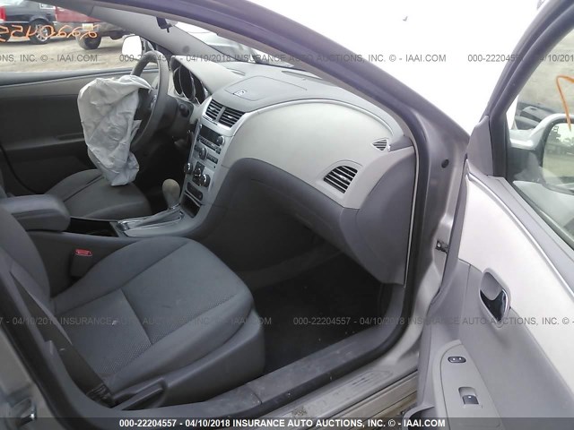 1G1ZH57B88F248339 - 2008 CHEVROLET MALIBU 1LT 银色 照片 5