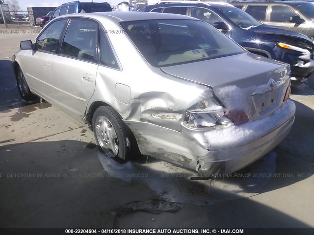 4T1BF28B44U344692 - 2004 TOYOTA AVALON XL/XLS SILVER photo 3