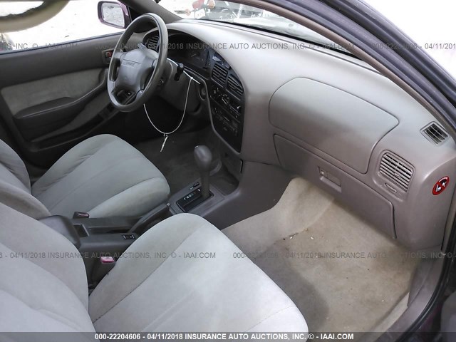 4T1BG12K0TU785931 - 1996 TOYOTA CAMRY DX/LE/XLE წითელი ფოტო 5