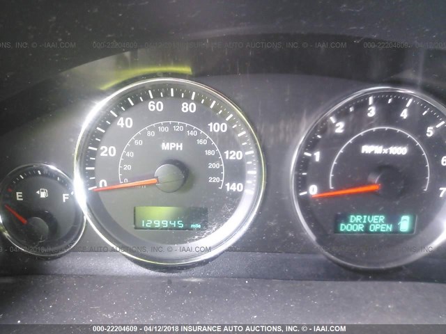 1J8HG48K47C636854 - 2007 JEEP COMMANDER WHITE photo 7