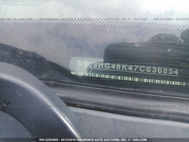 1J8HG48K47C636854 - 2007 JEEP COMMANDER WHITE photo 9