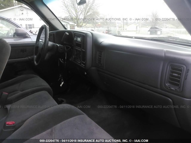 2GCEC19T331287150 - 2003 CHEVROLET SILVERADO C1500 BLACK photo 5