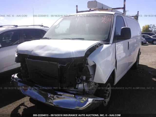 1GTGG25V971235026 - 2007 GMC SAVANA G2500 WHITE photo 2