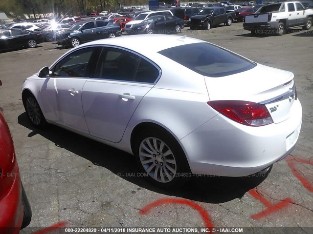 W04GY5GV1B1070331 - 2011 BUICK REGAL CXL WHITE photo 3