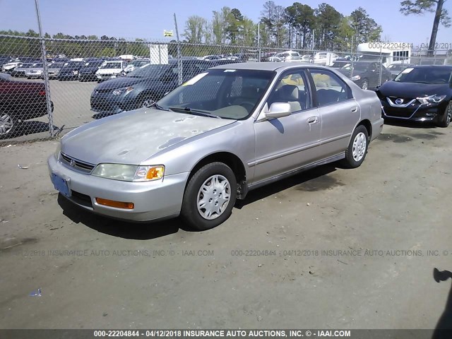 1HGCD5688VA173974 - 1997 HONDA ACCORD VALUE SILVER photo 2