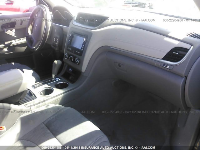 1GNKRFED1FJ133986 - 2015 CHEVROLET TRAVERSE LS GRAY photo 5