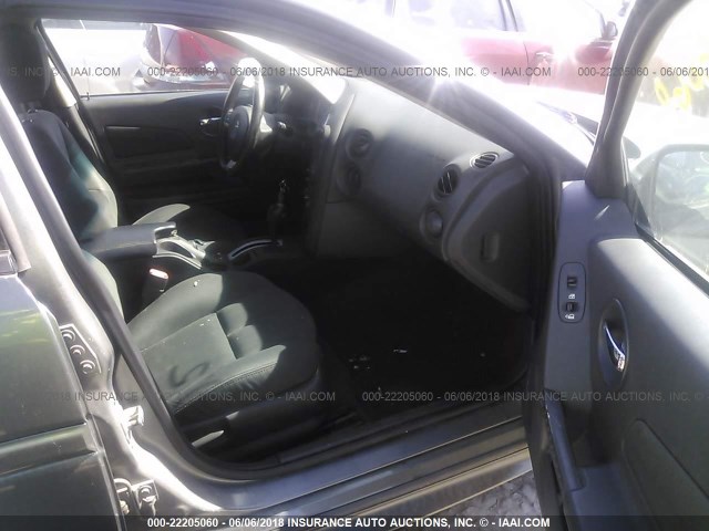 2G2WS522841374208 - 2004 PONTIAC GRAND PRIX GT2 ნაცრისფერი ფოტო 5