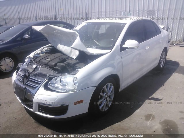 3VWRZ7AJ7AM165293 - 2010 VOLKSWAGEN JETTA SE/SEL WHITE photo 2