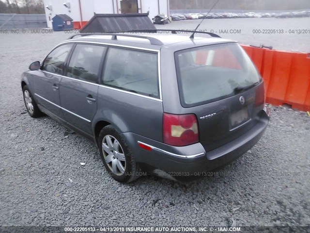 WVWCD63B15E143597 - 2005 VOLKSWAGEN PASSAT GLS GRAY photo 3