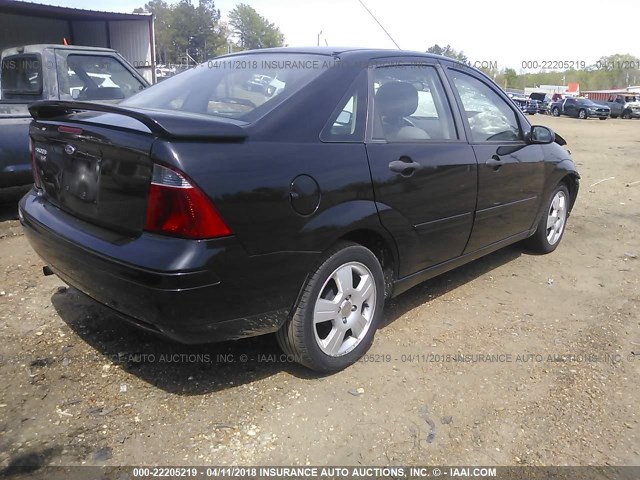 1FAFP34N27W345749 - 2007 FORD FOCUS ZX4/S/SE/SES 黑色 照片 4