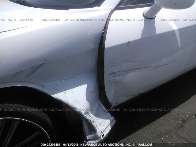 2C3CDYAG2EH294813 - 2014 DODGE CHALLENGER SXT WHITE photo 6