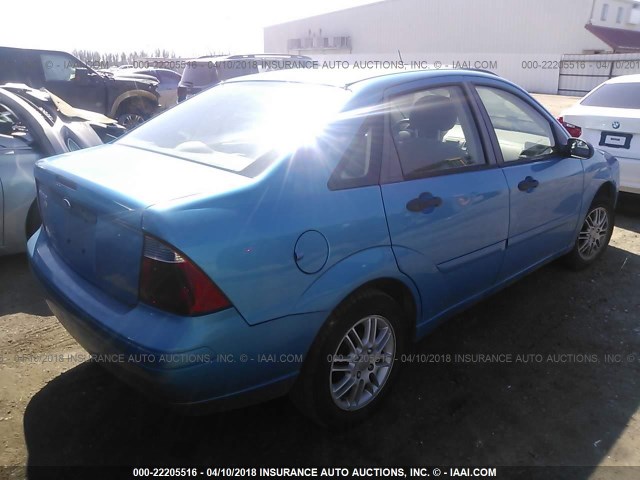 1FAFP34N97W251030 - 2007 FORD FOCUS ZX4/S/SE/SES BLUE photo 4