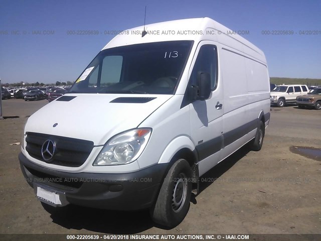 WD3PE8CC7D5785219 - 2013 MERCEDES-BENZ SPRINTER 2500 WHITE photo 2