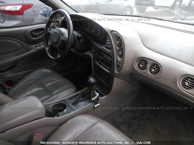 1G2HY52K14U237655 - 2004 PONTIAC BONNEVILLE SLE WHITE photo 5