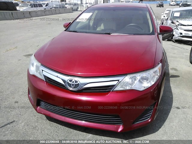 4T1BF1FK6EU817426 - 2014 TOYOTA CAMRY L/SE/LE/XLE RED photo 6