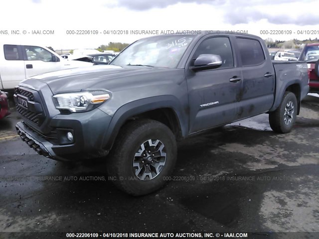 3TMCZ5ANXHM074836 - 2017 TOYOTA TACOMA DBL CAB/SR/TRDSPT/OR/PRO ნაცრისფერი ფოტო 2