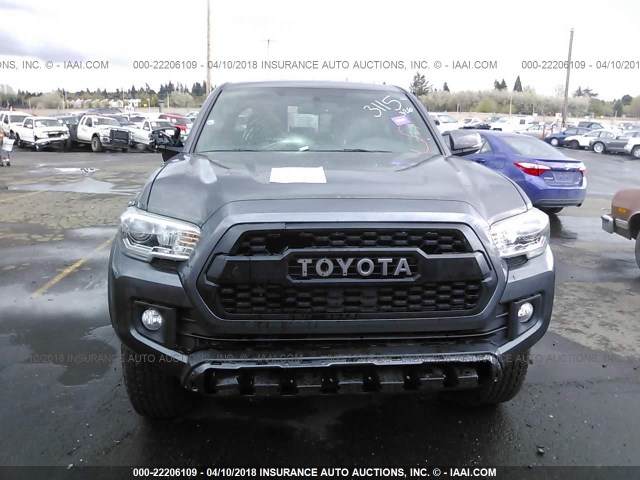 3TMCZ5ANXHM074836 - 2017 TOYOTA TACOMA DBL CAB/SR/TRDSPT/OR/PRO ნაცრისფერი ფოტო 6