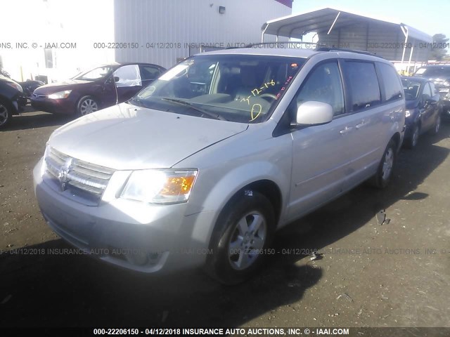 2D4RN5D19AR211099 - 2010 DODGE GRAND CARAVAN SXT SILVER photo 2