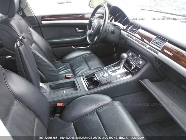 WAULV94E08N015778 - 2008 AUDI A8 4.2 QUATTRO GRAY photo 5