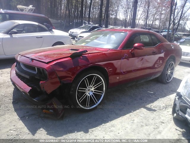 2B3CJ4DVXAH160568 - 2010 DODGE CHALLENGER SE RED photo 2