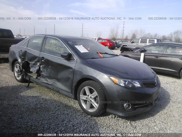 4T1BF1FK6CU082959 - 2012 TOYOTA CAMRY SE/LE/XLE GRAY photo 1