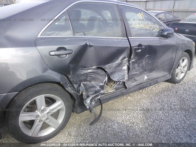 4T1BF1FK6CU082959 - 2012 TOYOTA CAMRY SE/LE/XLE GRAY photo 6