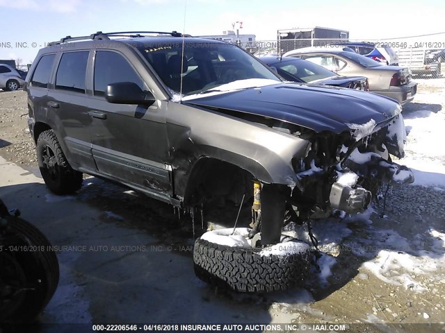 1J8GR48KX5C686158 - 2005 JEEP GRAND CHEROKEE LAREDO/COLUMBIA/FREEDOM GRAY photo 1