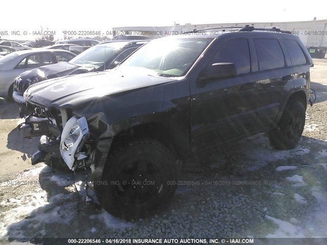 1J8GR48KX5C686158 - 2005 JEEP GRAND CHEROKEE LAREDO/COLUMBIA/FREEDOM 灰色 照片 2