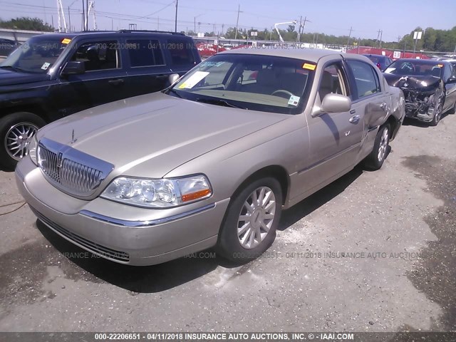 1LNHM81V87Y613961 - 2007 LINCOLN TOWN CAR SIGNATURE BEIGE photo 2