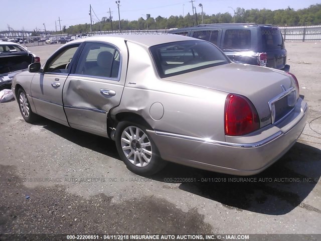 1LNHM81V87Y613961 - 2007 LINCOLN TOWN CAR SIGNATURE BEIGE photo 3