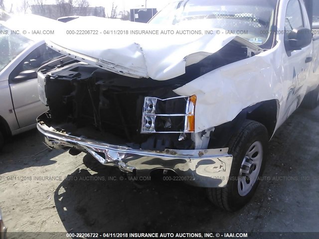 1GTN1TEX4BZ437086 - 2011 GMC SIERRA C1500 WHITE photo 6